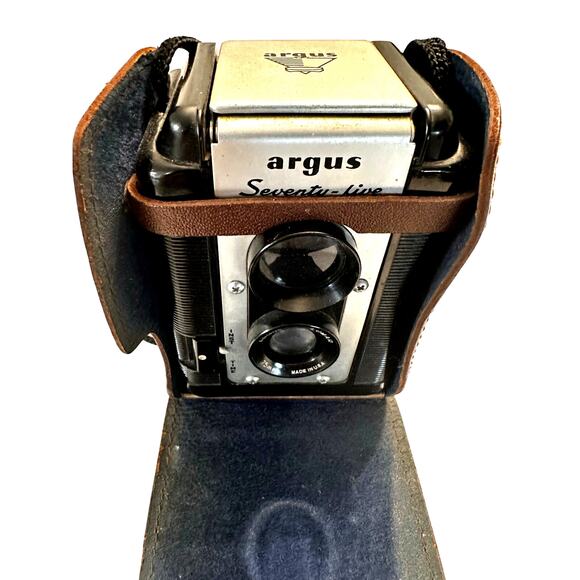 Argus Seventy Five 75mm Camera with Original Case/Strap - Picture 3 of 11